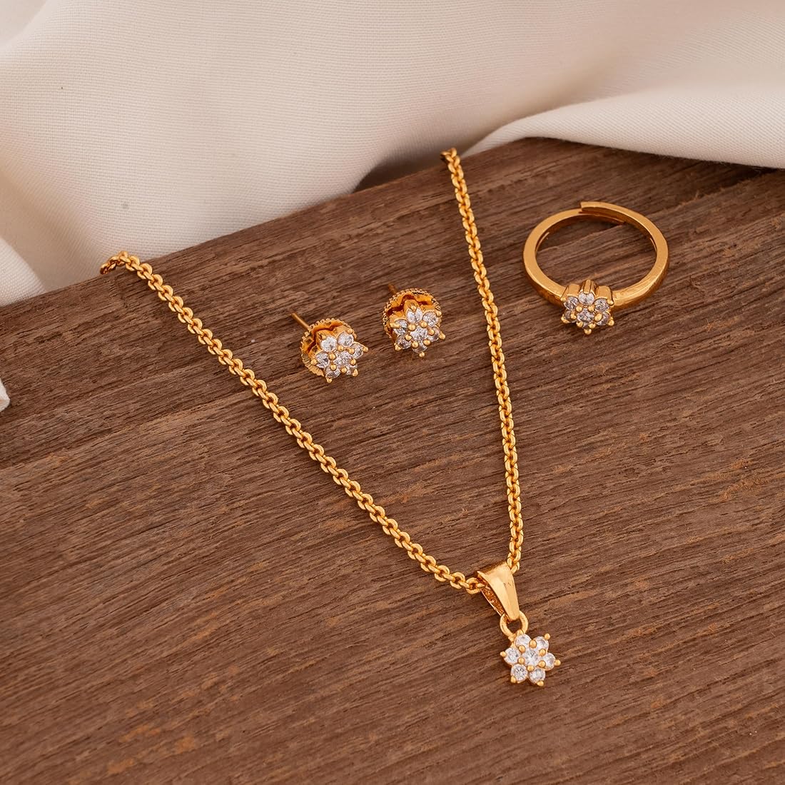 Chain Set Necklace
